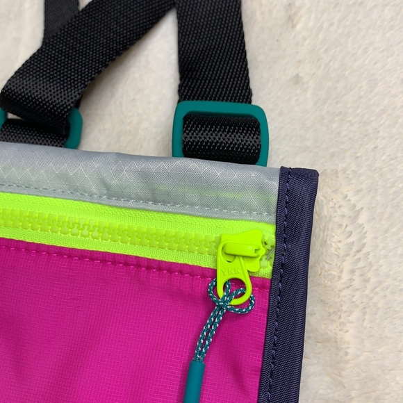 Lululemon Ever Ready Crossbody Wallet NWT - Picture 8 of 12